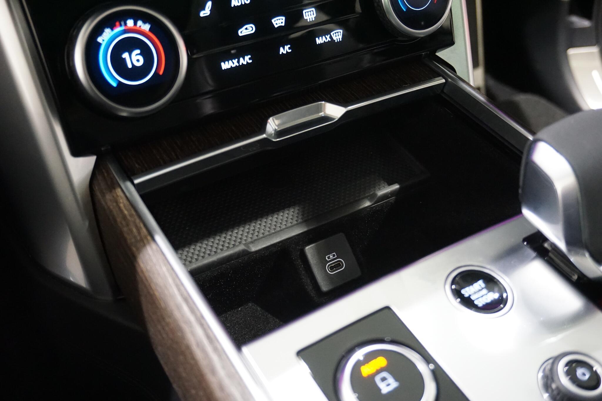 Land Rover Range Rover 3.0 D300 MHEV Autobiography SUV 5dr Diesel Auto 4WD Euro 6 (s/s) (300 ps)